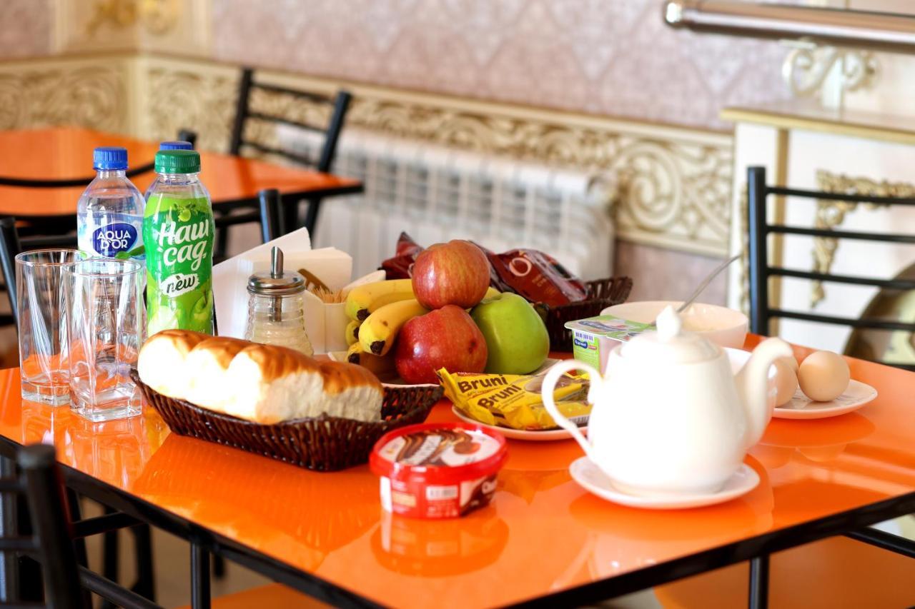 Hotel Plaza 777 サマルカンド エクステリア 写真